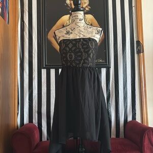 Black strapless asimétrico dress 🖤♥️